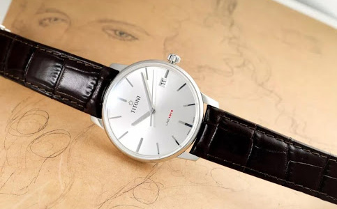 梅花手表的表蒙開裂了的處理修復介紹