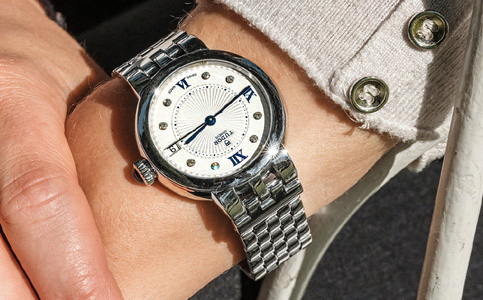 帝舵手表售后服務電話是多少(關于帝舵手表偷停的原因)