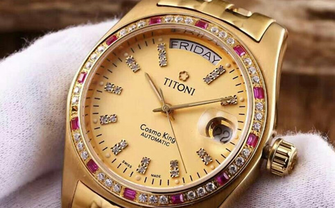 梅花手表正規(guī)維修（關于梅花手表表蒙起霧的問題）