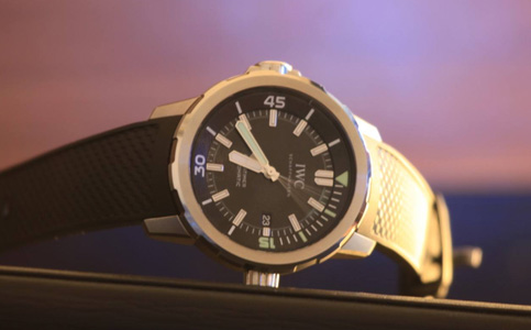 無錫萬國售后服務中心（萬國手表表帶保養的秘密）