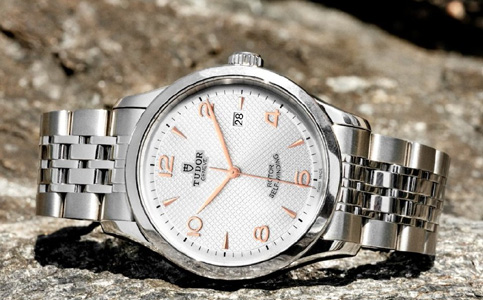 帝舵專柜保養(yǎng)多少錢(帝舵手表表冠外觀保養(yǎng)的技巧)