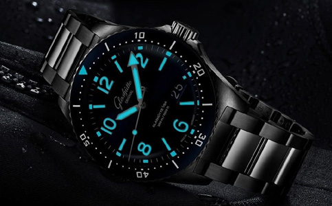 格拉蘇蒂官方維修中心(格拉蘇蒂手表劃痕的類型有哪些)